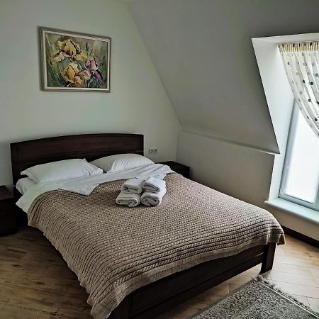 Готель-Ресторан "Олеся" Běrehovo Exteriér fotografie